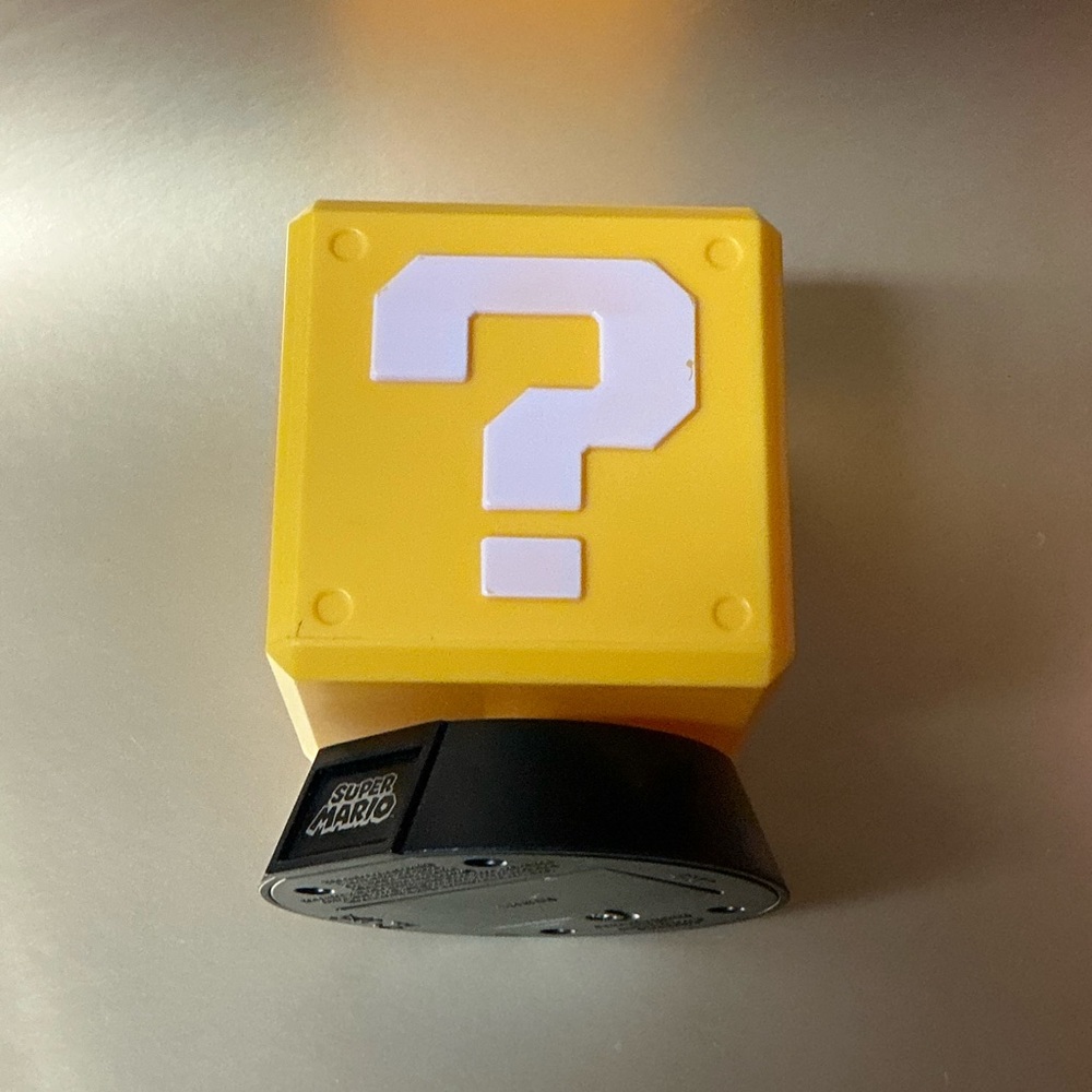 Super Mario Question Block Light Manufacturing Defect - Picture 14 of 15